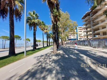 OFFER! APARTMENT FOR SALE 1+1 AT THE POSEIDON RESIDENCE, SIDE VIEW OF THE SEA. (LUNGOMARE VLORE)