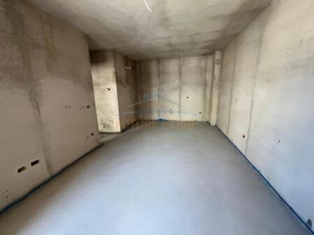 For sale, Apartment 2+1+2, Univers City, Tirana.