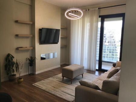 Modern 2+1+2 apartment for rent on Rruga e Kosovarëve!