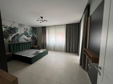 Shitet apartament 2+1+parkim tek Green City.