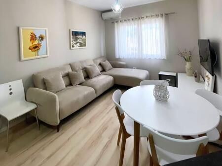 Paris Commune, at the beginning of the Delegations Park we sell: Super apartment 1+1