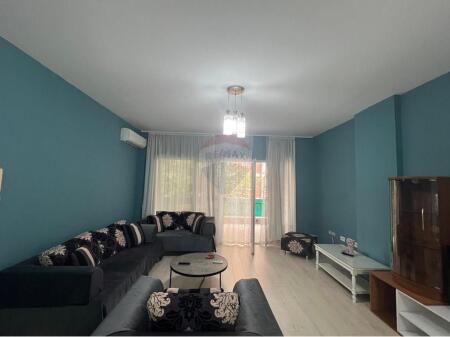 JEPET ME QIRA APARTAMENTI 1+1 RRUGA E ELBASANIT
