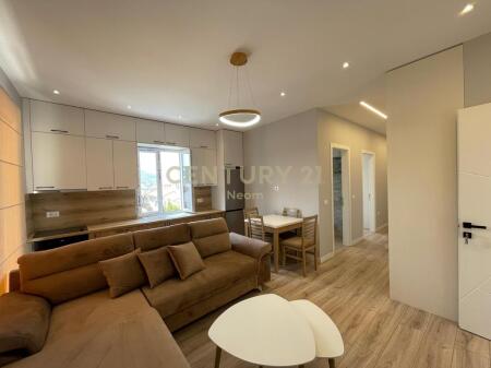 JEPET ME QIRA APARTAMENT 2+1+POST PARKIMI NE SAUK!
