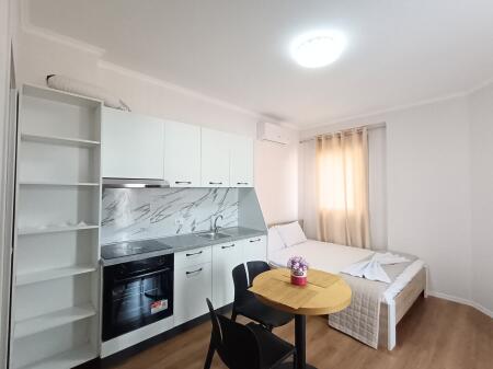 2 garages for rent on Durrës street