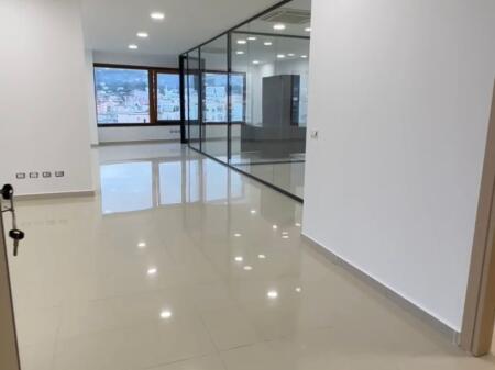 Office space, Showroom for rent, Hotel Hillton
