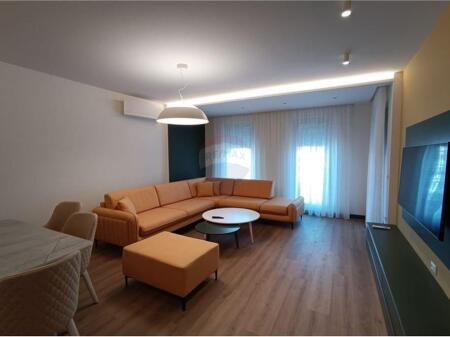 Luxurious 2+1+2 apartment for rent at Zogu i Zi
