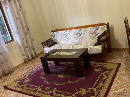 Apartament 1+1 me parkim me qera në Don Bosko, pas restorantit Gjelit