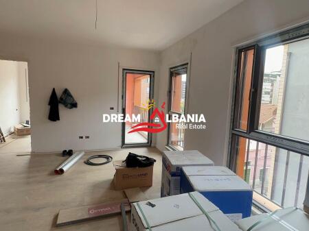 Apartment 2+1+2 for sale on Qemal Stafa Street, near the Red School, Tirana (ID 41211833)