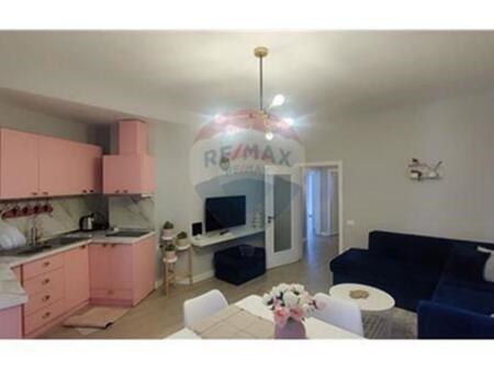 2+1 apartment for rent on Barrikadave street.
