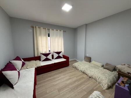 Apartament 2+1 për qira në Fresk!