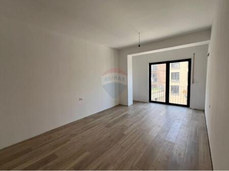 Apartament 2+1+2 për shitje