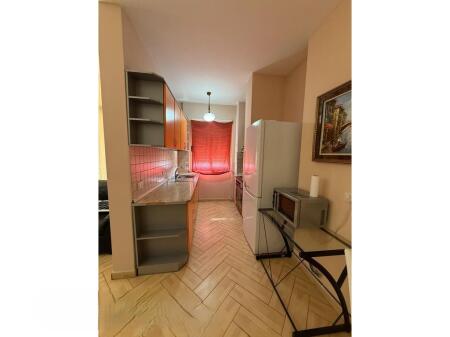APARTAMENT 2+1 PER QIRA NE RR.KAVAJES!