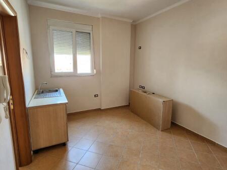 FOR RENT STUDIO 35000 LEKE PAZARI I RI