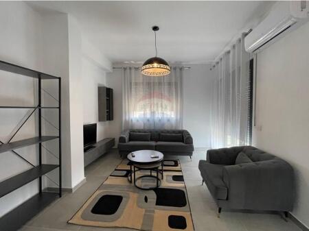 Apartament 2+1 me qira te Fusha e Aviacionit!