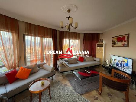 Penthouse 3+1+2 with terrace for rent at Zogu i Zi (ID 4231394)