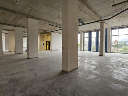 OFFICE FOR RENT 560M2 TRAIN STATION