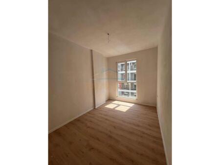 Shitet Apartament 3+1+2 – Univers City, Tiranë