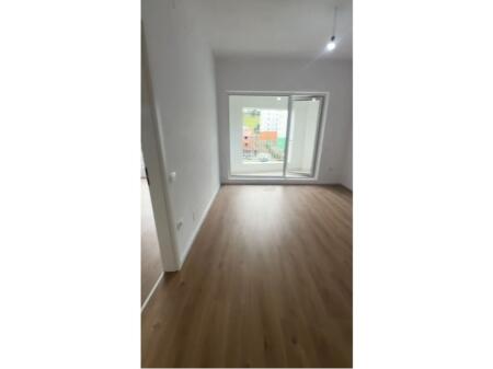 OKAZION !!!!!!! APARTAMENT 1+1 PER SHITJE TEK KOMPLEKSI MANGALEM