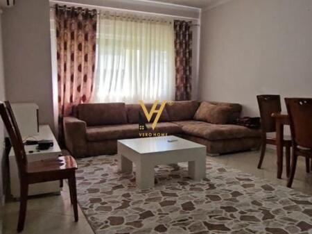 APARTAMENT 1+1 ME QERA TE PALLATET CABEJ