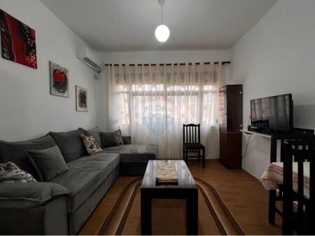 Apartament 2+1 për qira tek Rruga Bardhyl