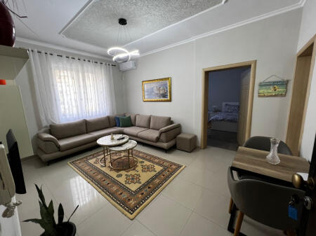 Apartment 2+1 for rent at Tregu Elektrik!