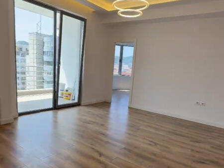 For sale 2+1 apartment at Globe!
