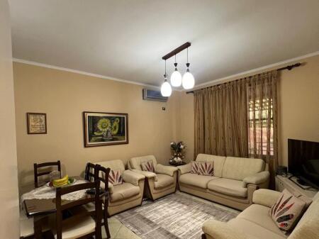 Apartament 2+1 me verande për qira në Don Bosko