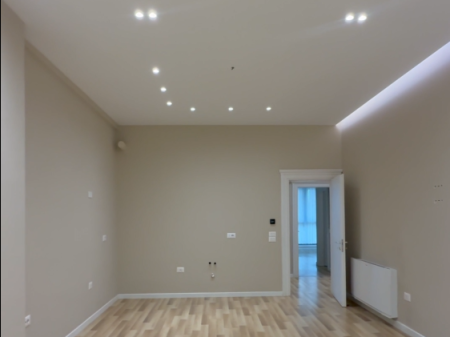 For sale 2+1 Apartment Square 21 (Rr. e Kavajes)