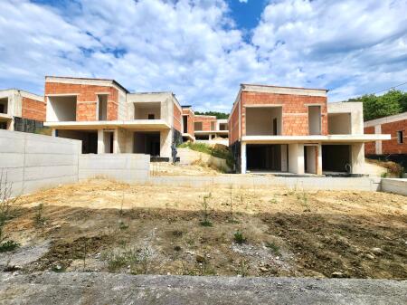 FOR SALE: VILLA in 📍Mullet (Green Field Residence)