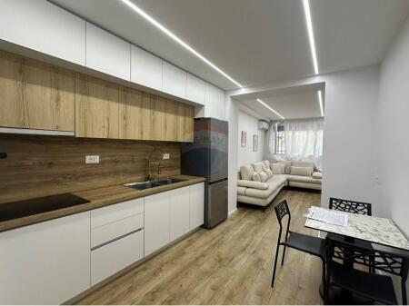 Apartament 1+1, 21 Dhjetori