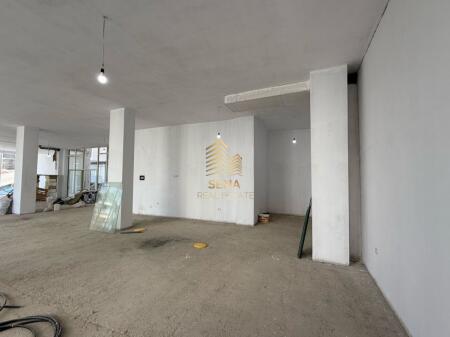 Qira, Ambient Biznesi Open Space, Shkoze – Kompleksi Tom Doshi