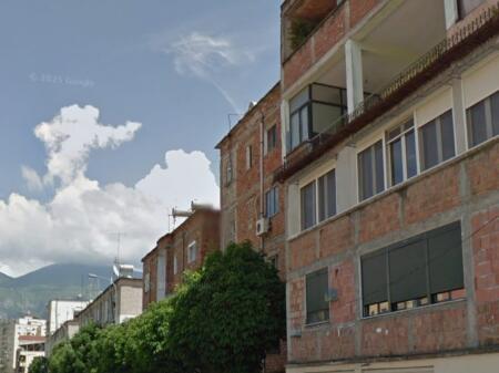 Jepet me qera apartament 1+1, te Oxhaku, rruga "Kongresi i Manastirit".