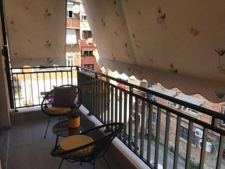Shitet, Apartament 2+1, Pazari i Ri, Tirane.