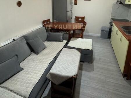 Apartament 1+1 për qira në Rajoni Nr. 4