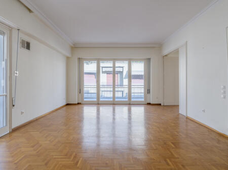 Office for Rent at Pharmacy 10 (ID BZ2460) Tirana.