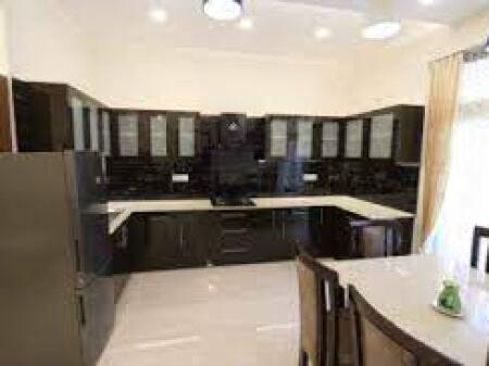Apartament me qera 2+1+2 tek Komuna E Parisit