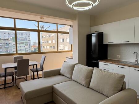 Jepet Me Qera Apartament 2+1+1 Ballkon
