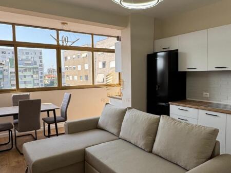 Qira, Apartament, 2+1, 21 Dhjetori - pranë Hotel Mondial