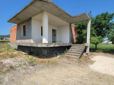 Karpen for sale private house near the beach