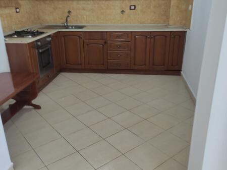 Shkolla Bashkuar për Shitje Apartament 1+1