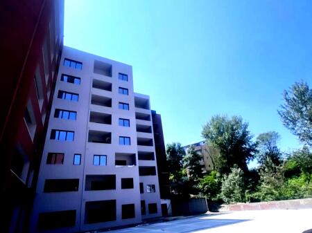 SHITET APARTAMENT 2+1+2 PERBALLE XIBRAKUT