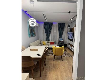 Super Apartament për Shitje 2+1+2 në Ali Dem