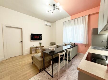 1+1 Apartment for Rent - Pazari i Ri