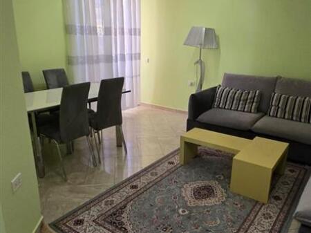 Apartament 1+1 me Qira – Rruga e Durrësit, pranë Qendrës