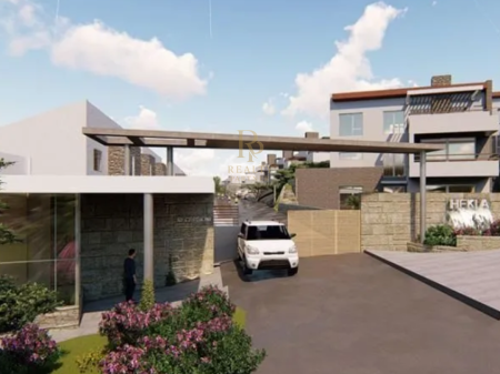 For sale Apartment 3+1 Farkë e Vogël