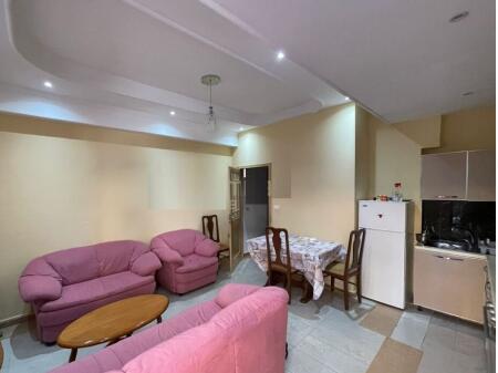 Apartament 2+1 me Qira tek Xhamia e Tabakeve, Rruga e Elbasanit