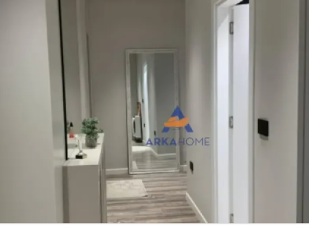 SHITET APARTAMENT 2+1 ME BALLKON, "ADRESA TE BRRYLI". (PARKIMI I PËRFSHIRË).