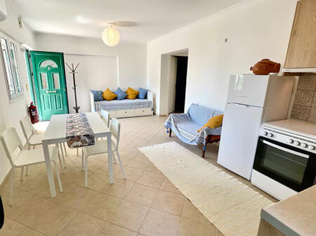 Apartament Me Qera 2+1 Tek Pazari I Ri (ID B221321) Tirane.
