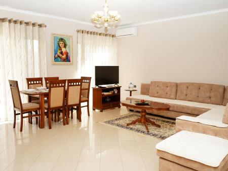 🏢In Selvia, near Market SPAR, a 2+1+2 furnished apartment is for rent.