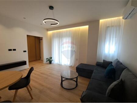 Apartament 1+1 për shitje, Pranë Liqenit Tiranës.
